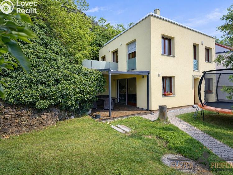 Prodej rodinného domu Praha, Pod zámečkem č. 3