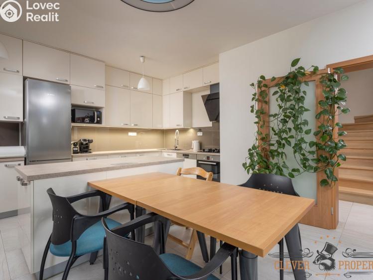 Prodej rodinného domu Praha, Pod zámečkem č. 7