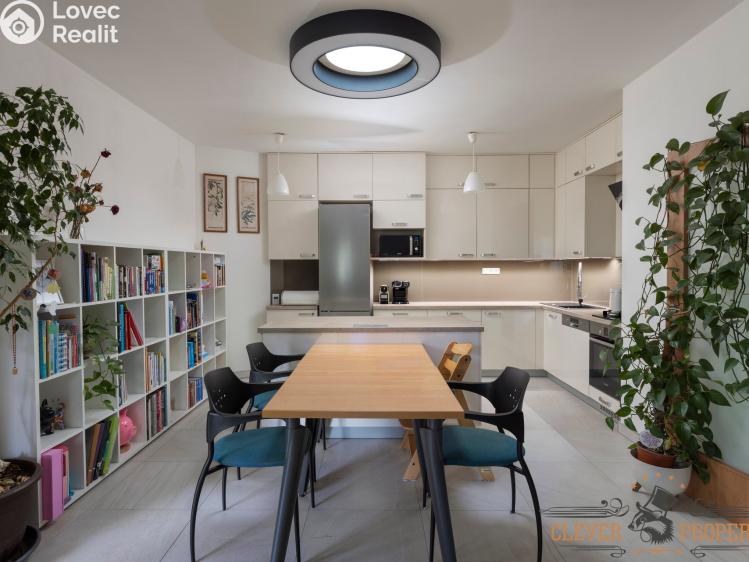 Prodej rodinného domu Praha, Pod zámečkem č. 8