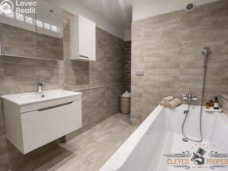 Prodej bytu 2+KK Hradec Králové, Durychova č. 7