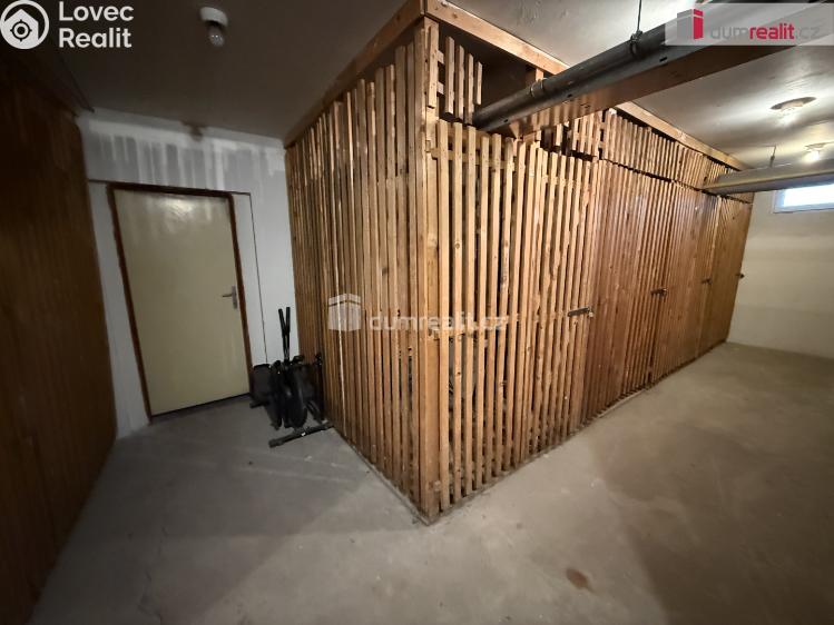 Prodej bytu 1+1 Králův Dvůr, Nad Stadionem č. 11