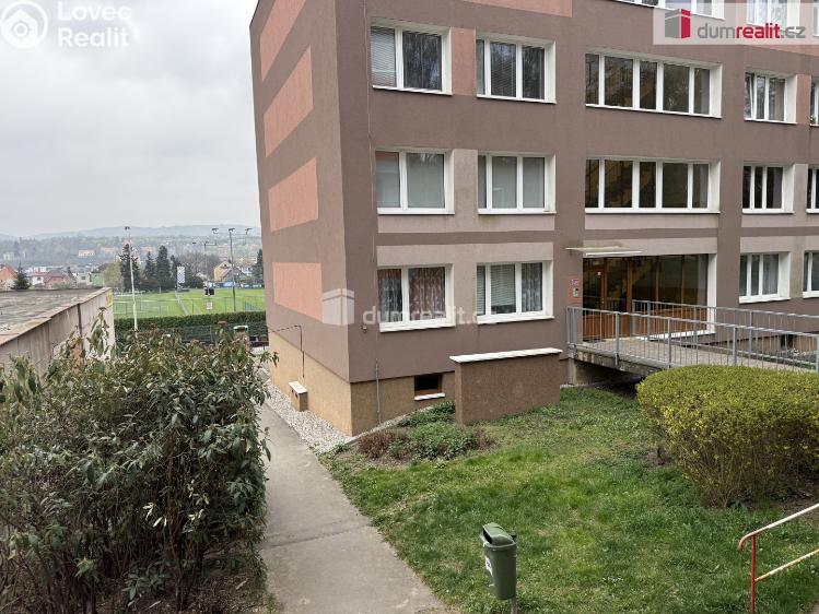 Prodej bytu 1+1 Králův Dvůr, Nad Stadionem č. 14