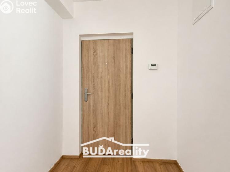 Pronájem bytu 1+1 Zlín, Sadová 7250 č. 6