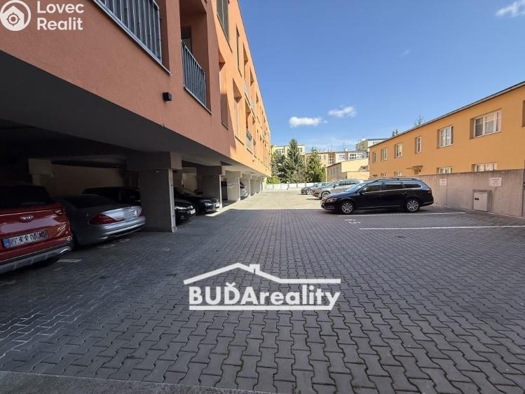 Pronájem bytu 1+1 Zlín, Sadová 7250 č. 8