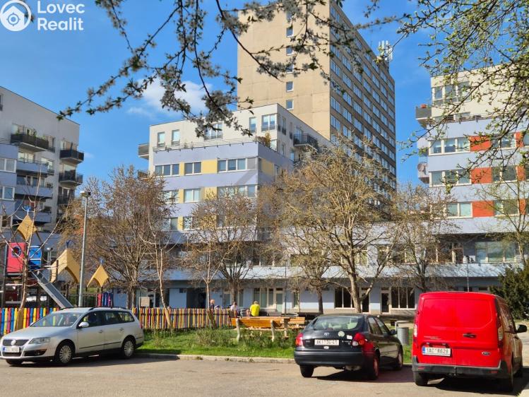 Pronájem bytu 1+KK Praha, Kudrnova č. 9