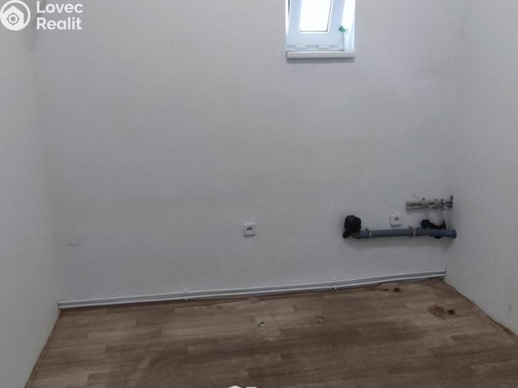 Pronájem skladového prostoru Bílovice č. 10