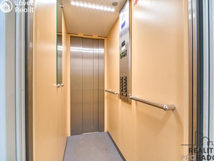 Pronájem bytu 2+KK Ostrava, Varenská 2941/12 č. 16