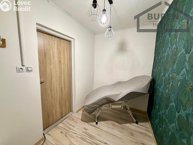 Оренда торгового приміщення Tachov, Husitská č. 9