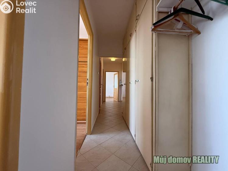 Pronájem bytu 3+1 Praha, Hledíková č. 5