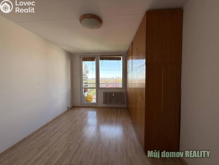 Pronájem bytu 3+1 Praha, Hledíková č. 8