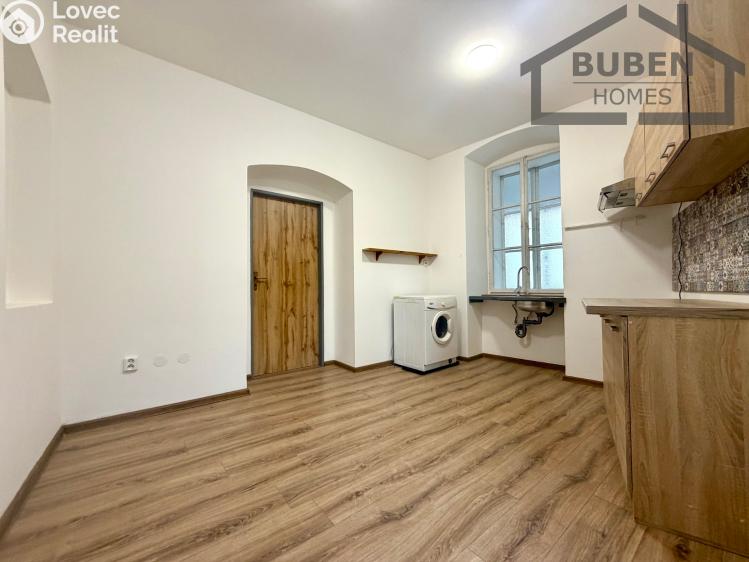 Pronájem bytu 2+1 Tachov, Husitská 35 č. 11