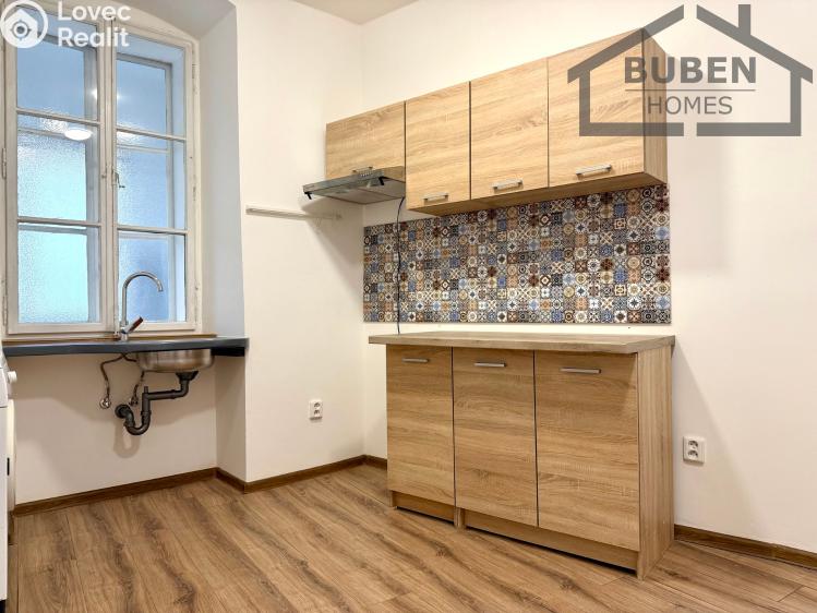 Pronájem bytu 2+1 Tachov, Husitská 35 č. 12