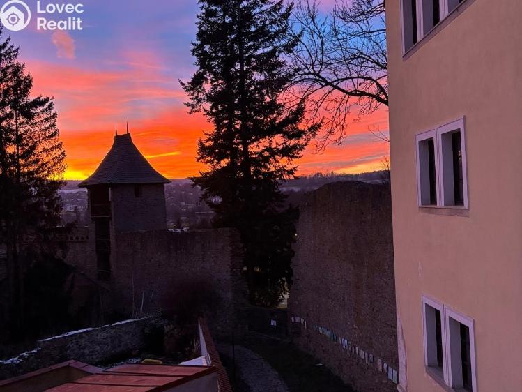 Pronájem bytu 2+1 Tachov, Husitská 35 č. 24