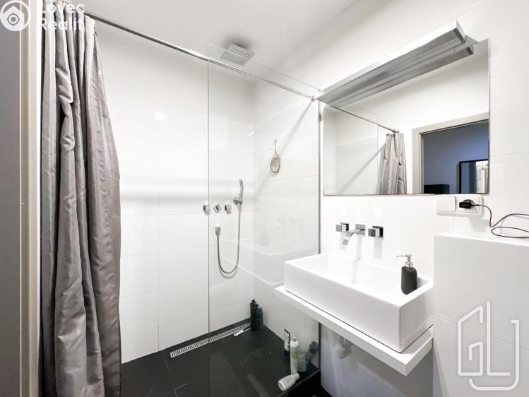 Pronájem bytu 1+1 Praha, Biskupcova č. 2