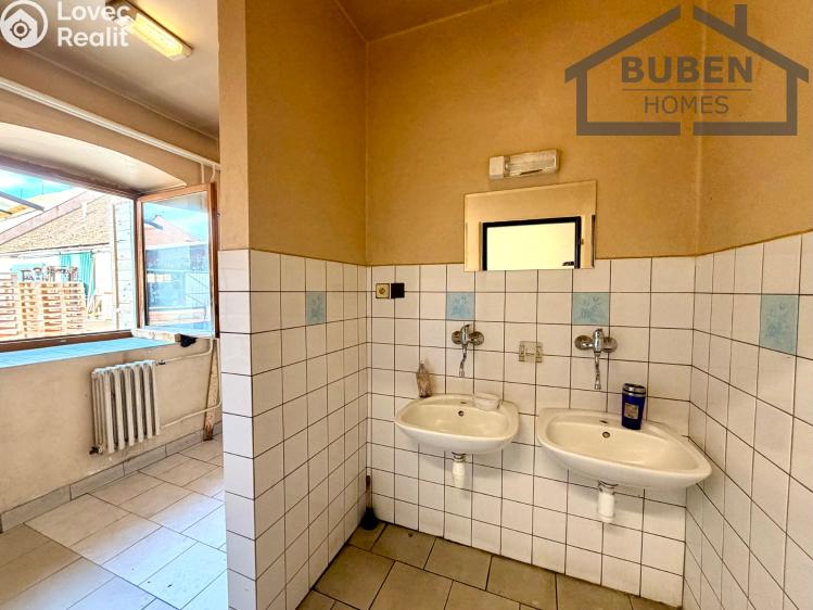 Prodej výrobní haly Tisová č. 31