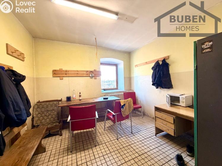 Prodej výrobní haly Tisová č. 33