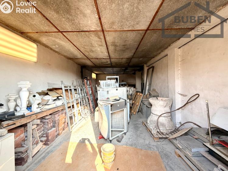 Prodej obchodního prostoru Planá č. 8