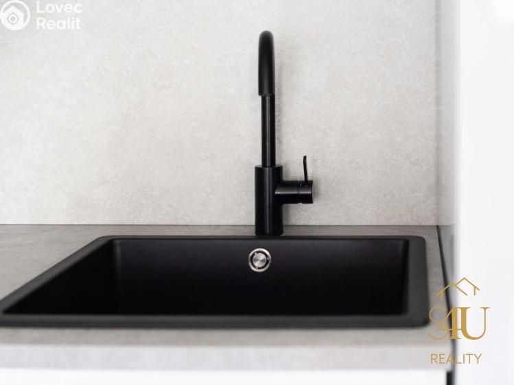 Pronájem bytu 2+KK Praha 10, Dolní Měcholupy, Honzíkova 711/19 č. 7