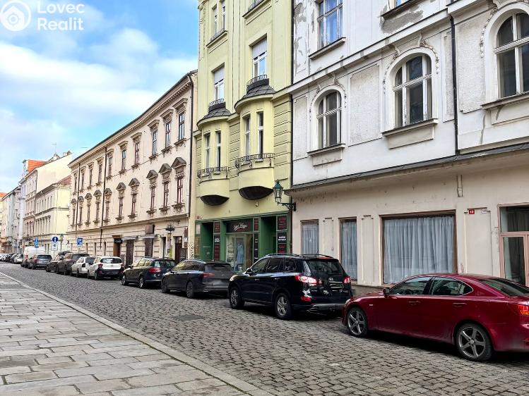 Sale apartment building Plzeň, Sedláčkova 210/14 č. 34