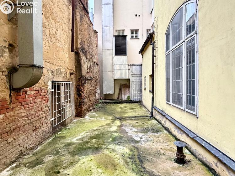 Sale apartment building Plzeň, Sedláčkova 210/14 č. 37