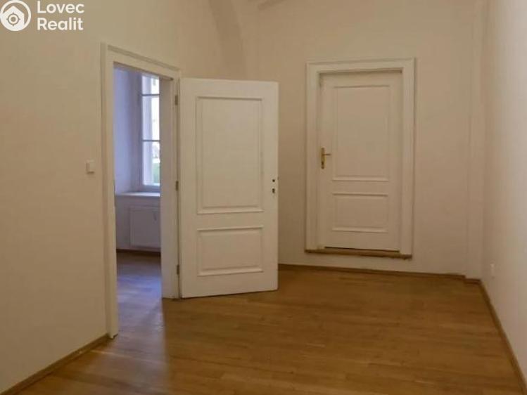 Pronájem kanceláře Praha, Karmelitská č. 3