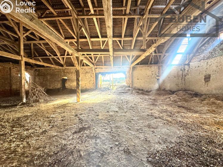 Продажа фермерского здания Stráž č. 7