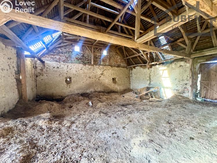 Продажа фермерского здания Stráž č. 22