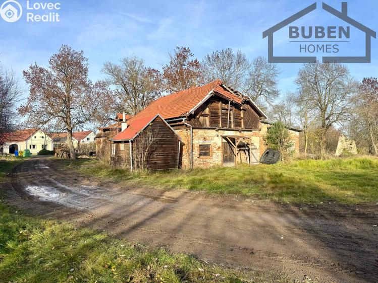 Продажа фермерского здания Stráž č. 42