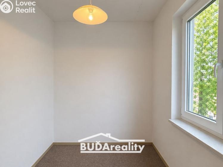 Продажа квартиры 4+1 Zlín, Družstevní č. 5