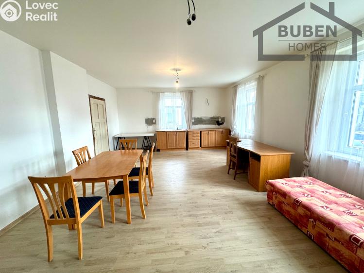 Продаж сімейного будинку Tachov, Kollárova 972 č. 2