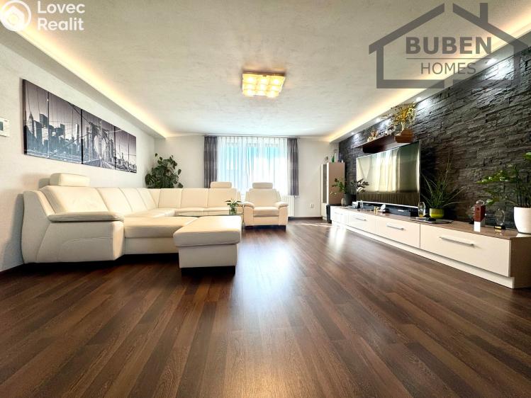 Продажа многогенного дом Bor, Plzeňská 317 č. 3