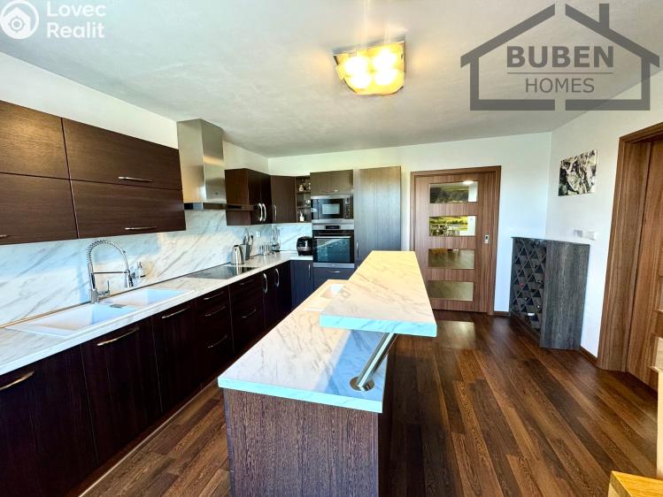 Продажа многогенного дом Bor, Plzeňská 317 č. 18