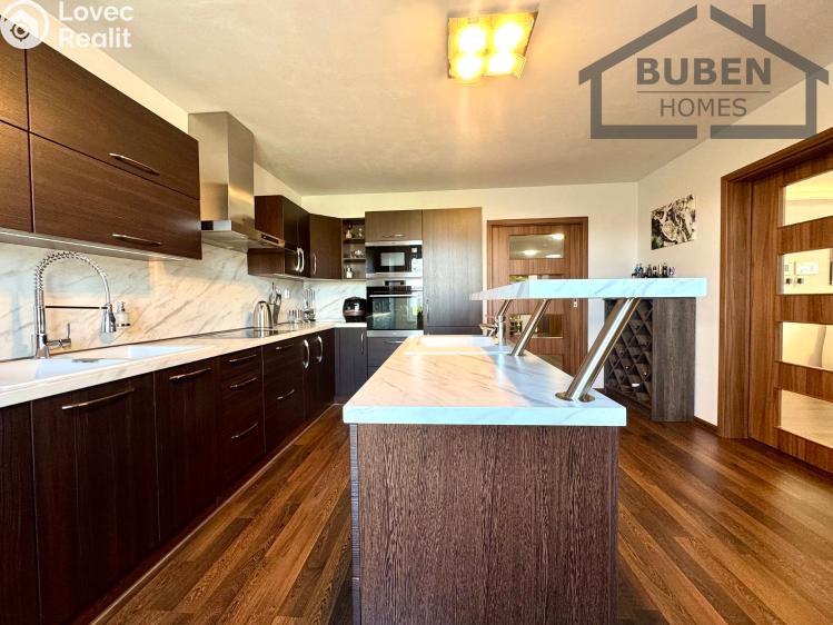 Продажа многогенного дом Bor, Plzeňská 317 č. 21