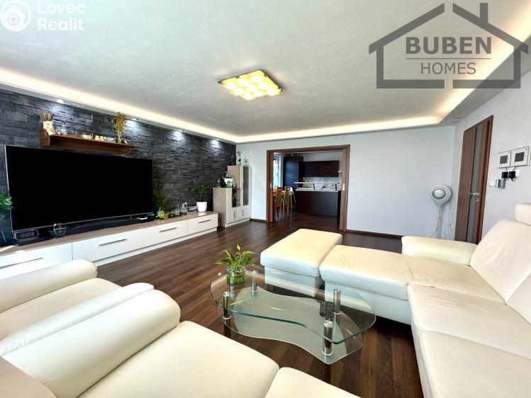 Продажа многогенного дом Bor, Plzeňská 317 č. 23