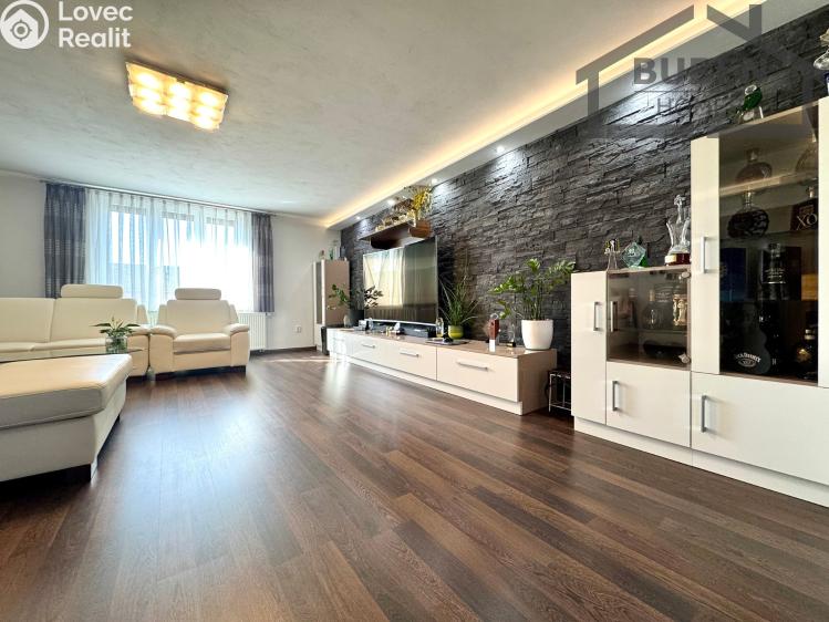 Продажа многогенного дом Bor, Plzeňská 317 č. 24