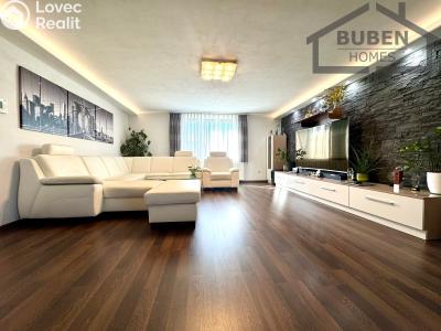 Продаж багатогенного будинку Bor, Plzeňská 317 č. 3