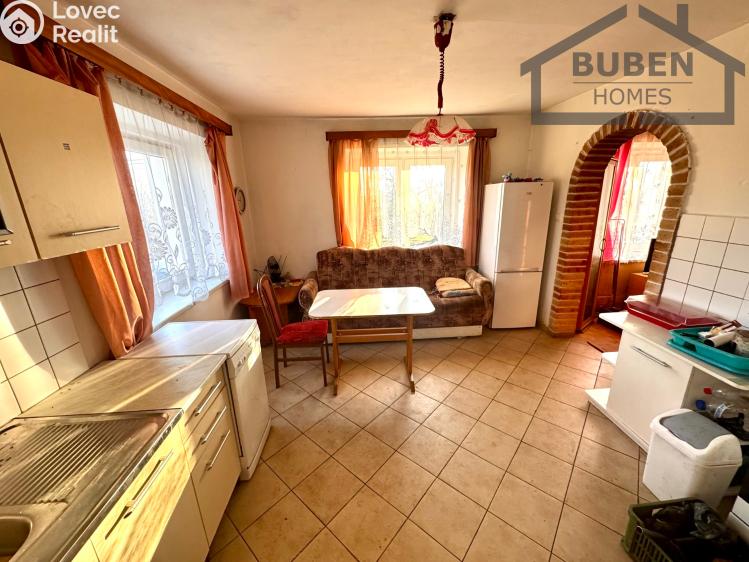 Продаж сімейного будинку Halže č. 34