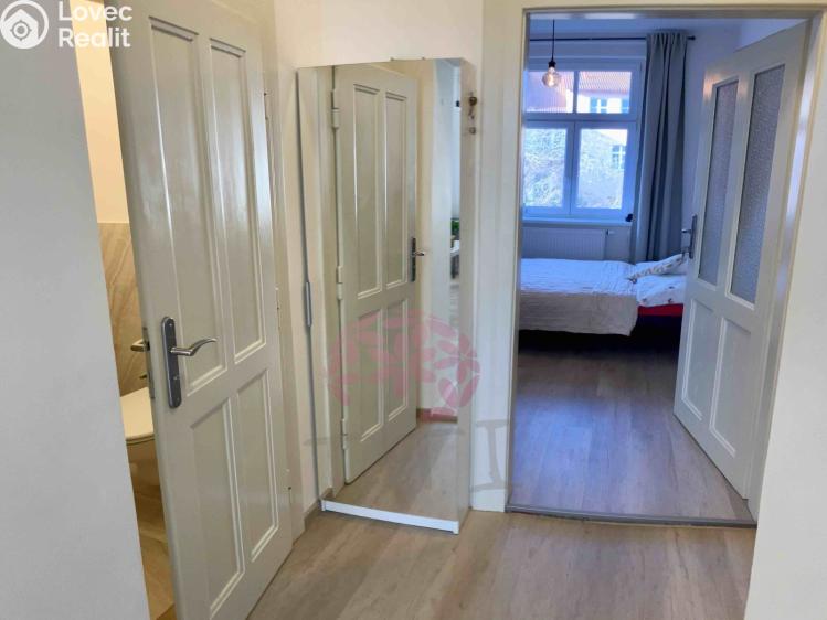 Rent apartment 2+KK Praha, Pitkovická 851/5 č. 9