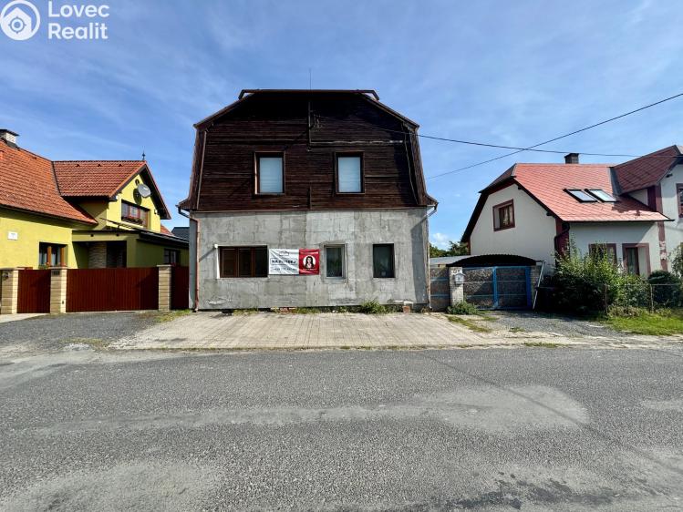 Sale multi-gen house Dlouhý Újezd č. 1