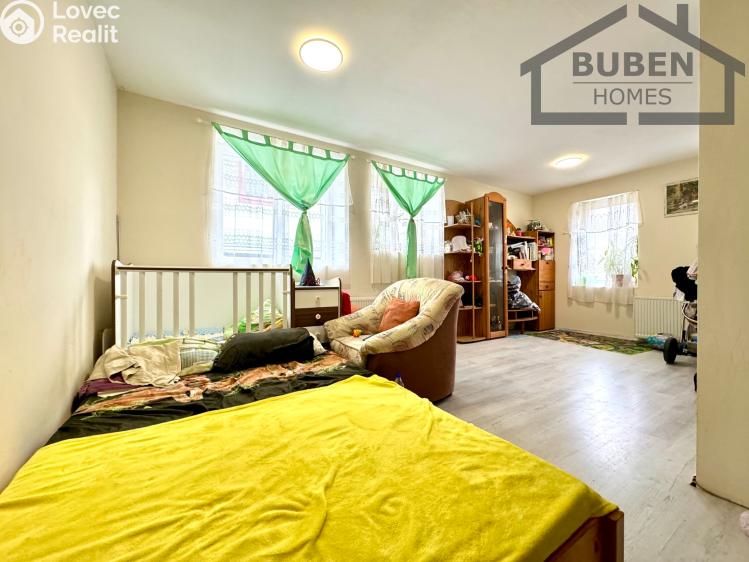 Sale multi-gen house Dlouhý Újezd č. 35