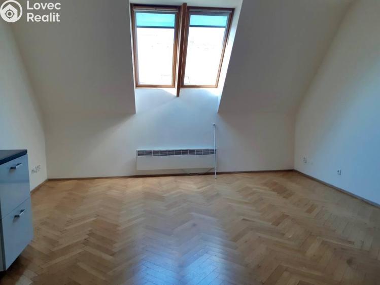 Pronájem bytu 2+KK Praha č. 2