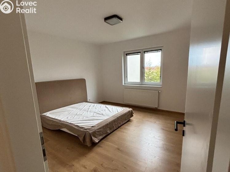 Rent family house Praha, Smidarská č. 7