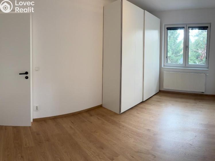 Rent family house Praha, Smidarská č. 10