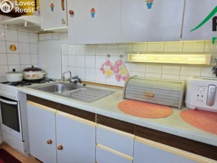 Prodej bytu 3+1 Chodová Planá, sídliště Lučina č. 5