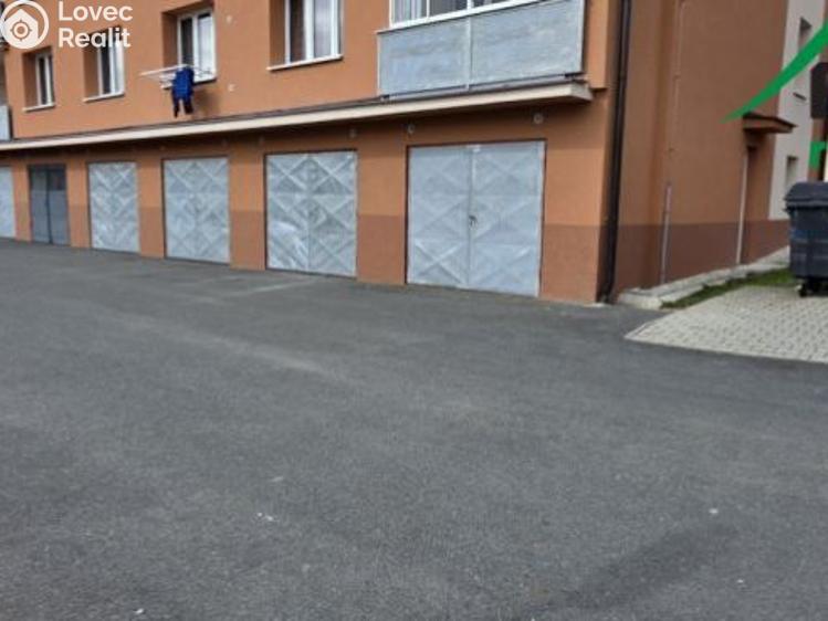 Prodej bytu 3+1 Chodová Planá, sídliště Lučina č. 16