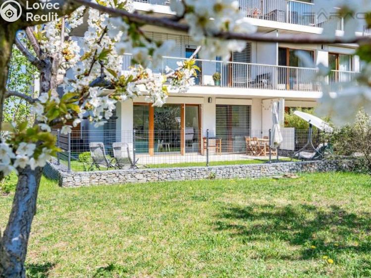 Prodej bytu 2+KK Praha, Naskové č. 1