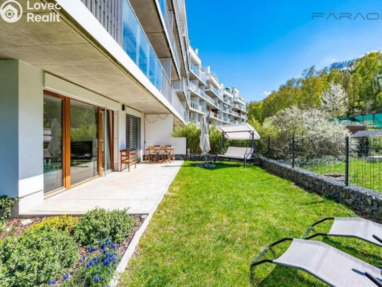 Prodej bytu 2+KK Praha, Naskové č. 10