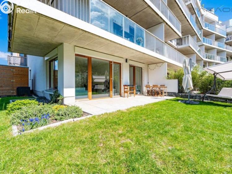 Prodej bytu 2+KK Praha, Naskové č. 11