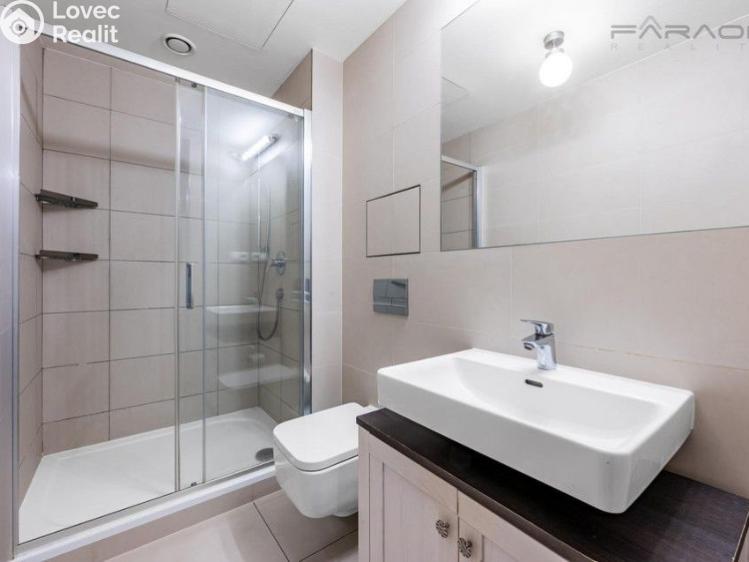 Prodej bytu 2+KK Praha, Naskové č. 12