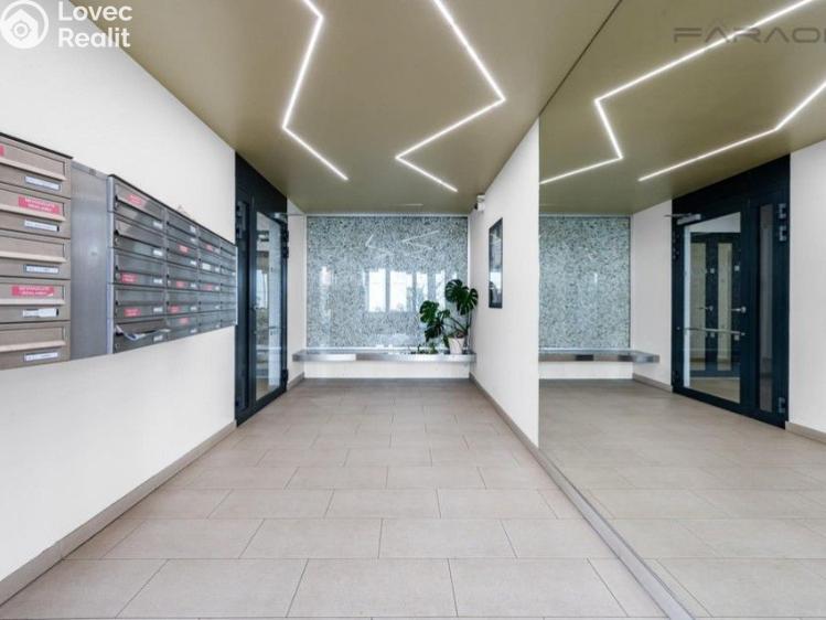 Prodej bytu 2+KK Praha, Naskové č. 15